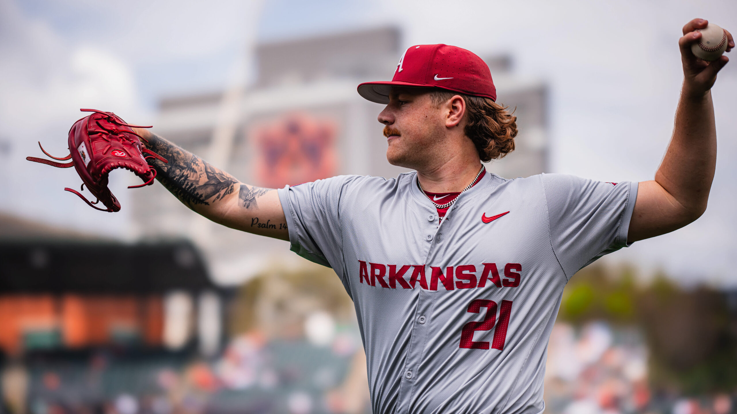 No. 3 Arkansas clinches SEC West title with 6-3 win at No. 5 Texas A&M